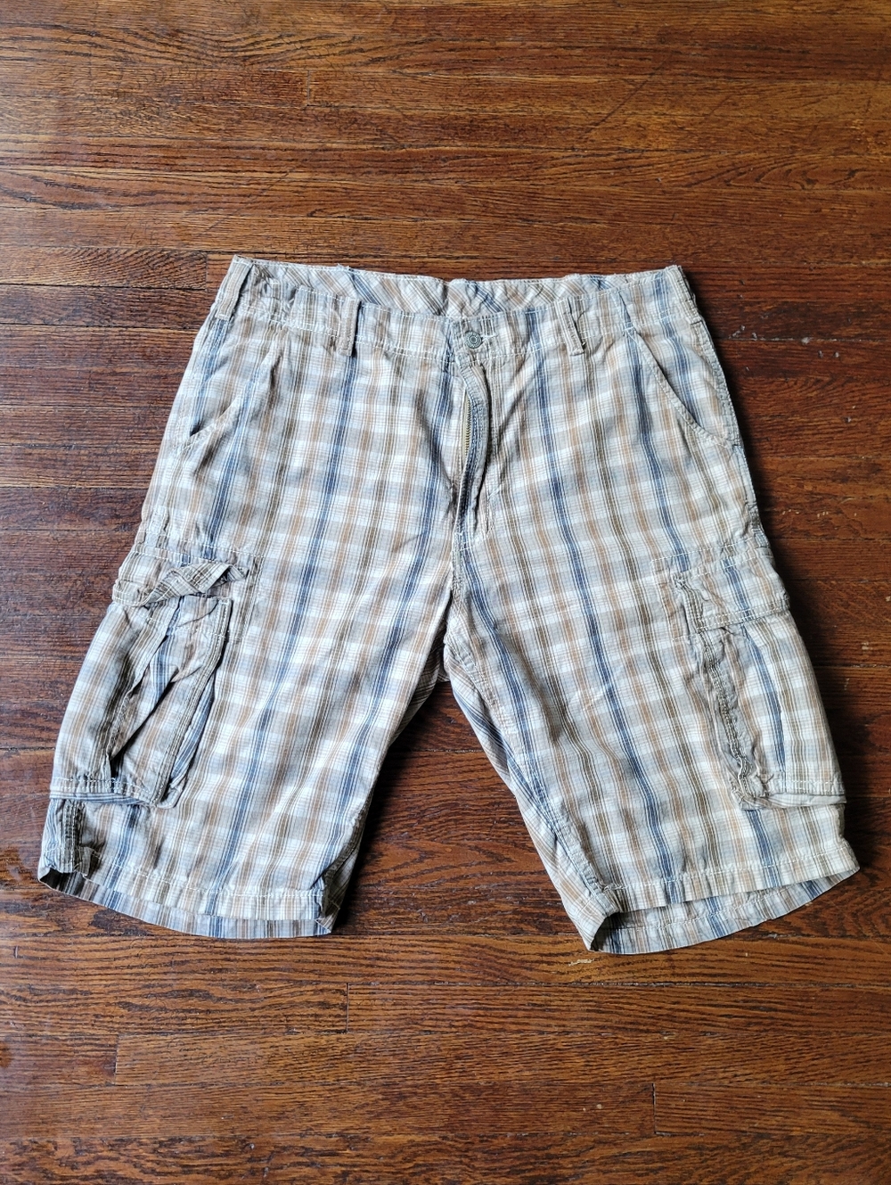 Levis Cargo Shorts Plaid Brown Tan Blue Cotton Mens Size 34 5 Pocket Design